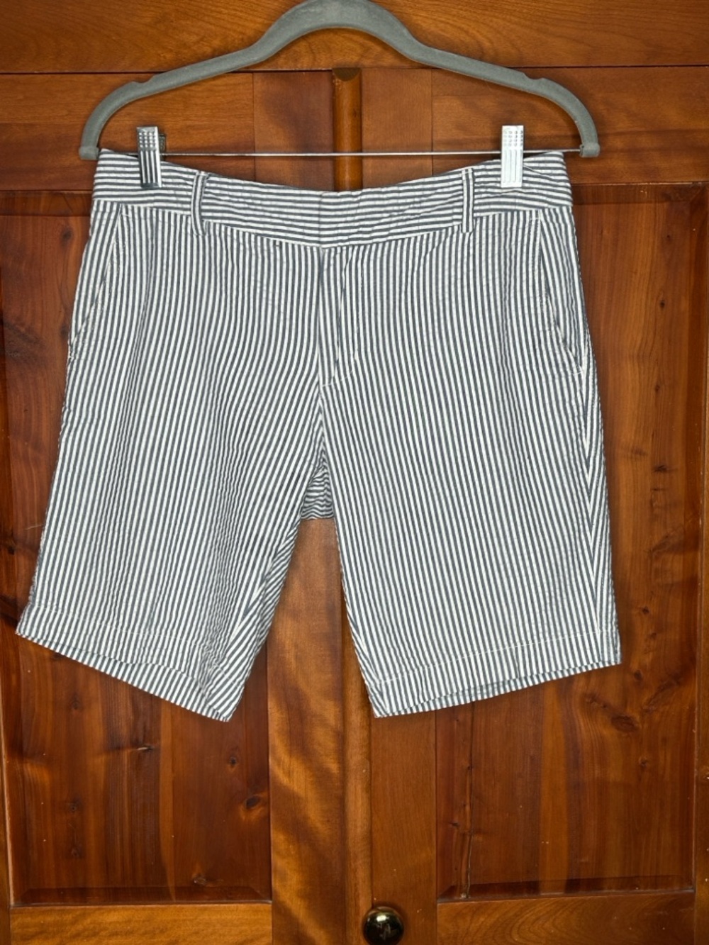 Cynthia Rowley Classic Flat Front Seersucker Bermuda Shorts Coastal Preppy